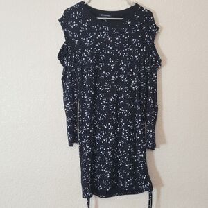 𝅺inc International Concepts Cold Shoulder Large Black Blue and White Flower